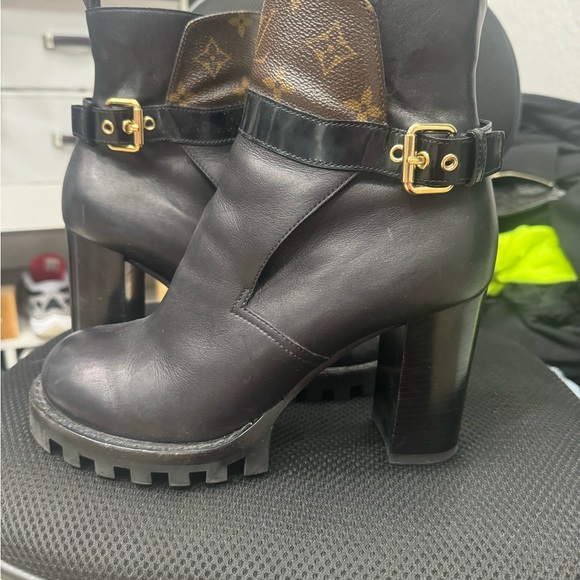 Louis Vuitton leather ankle buckle boots - Picture 2 of 7